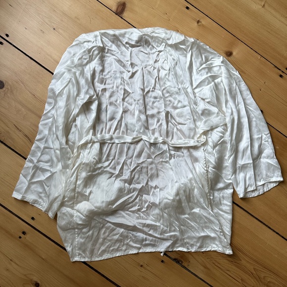 Morgan Lane The Langley Robe in chalk, 100 % SILK, XS/S - Picture 6 of 9